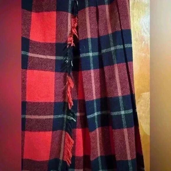Lord & Taylor  Plaid Skirt S Sloat Tailored Wool Red Black Tartan Kilt 1556 - Picture 6 of 10